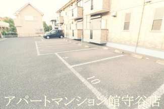 【駐車場】