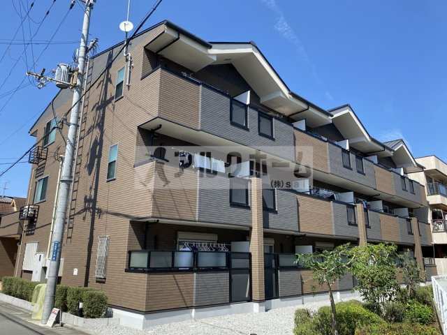 クレバーハウスの外観
