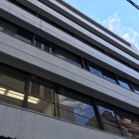 銀座ワカホビルの外観