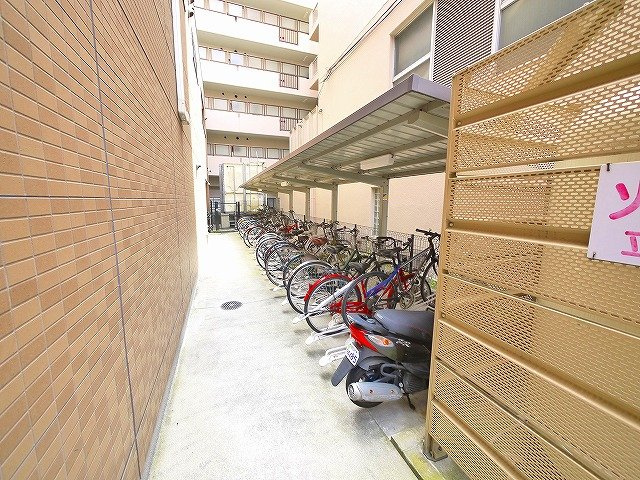 グリーンフィール大宮のその他共用部分|駐輪スペースです