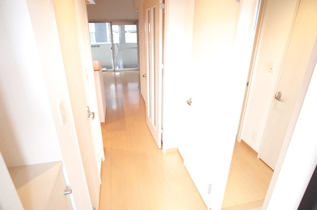 Ｍａｉｚｕｒｕ　Ｂａｙ　Ｍｉｄ　Ｓｑｕａｒｅの内装|マリーンサイドアキラタワー(1LDK)　廊下