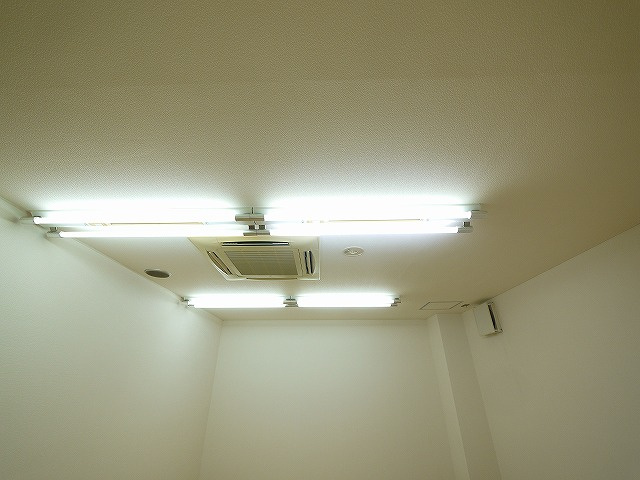 啓林堂ビル（大宮町）の内装