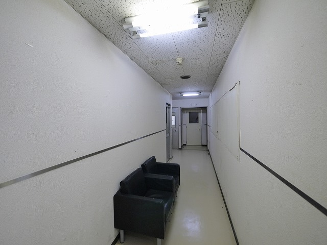 啓林堂ビル（大宮町）