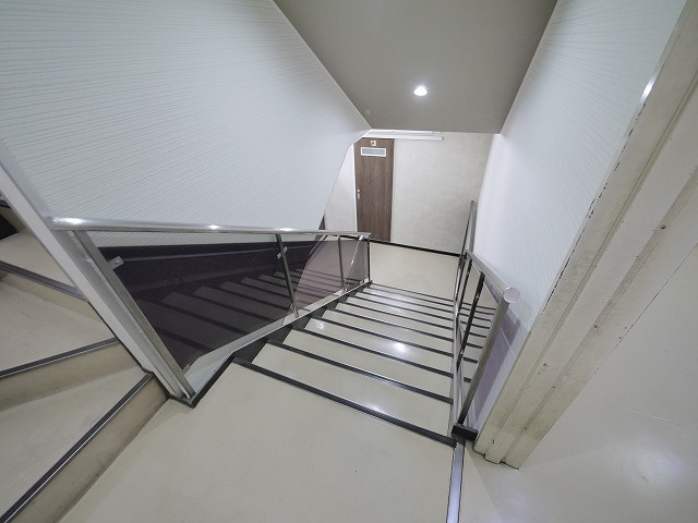 啓林堂ビル（大宮町）