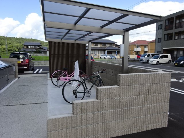 倉敷市宮前の賃貸マンションのその他共用部分|駐輪場