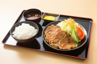 【その他】 | グラッツェ櫻乃邸 | 食事付プランご希望の方は1階のカフェダイニングにてお食事のご用意があります。
