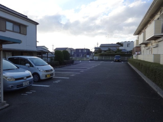 【駐車場】