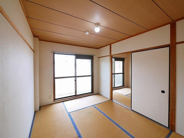 メープルハイツの和室|落ち着いた雰囲気の和室付きです