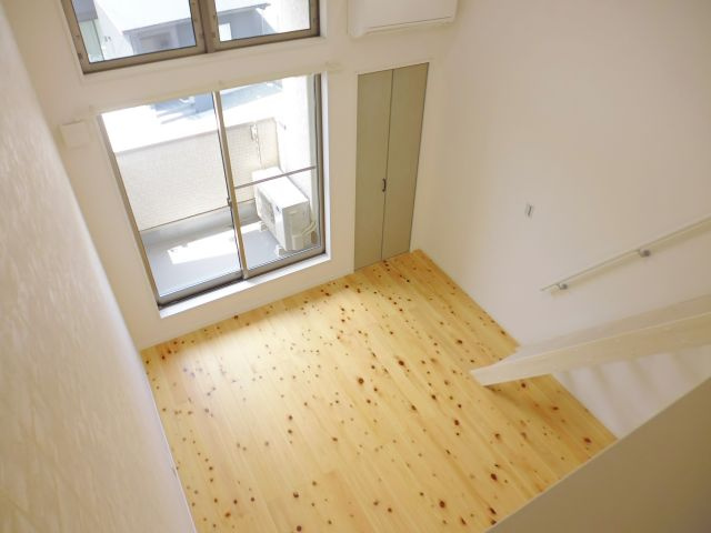 サンラポール西二見の洋室