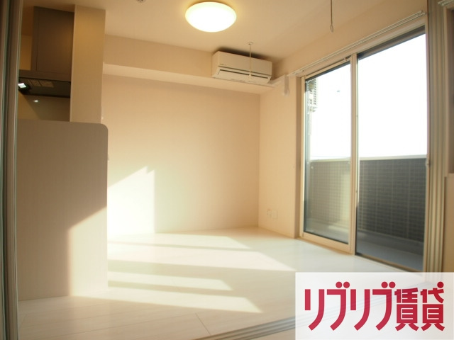 エヴァーラスティング千葉の居間・リビング