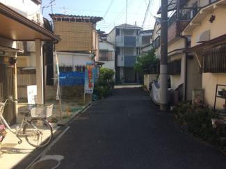 【前面道路含む現地写真】