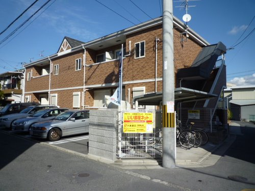 ブリックメゾン金剛の外観