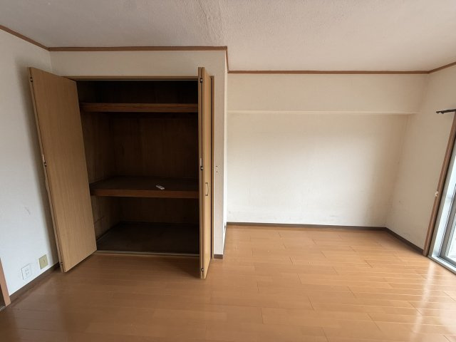 コーポ日吉台の居間・リビング