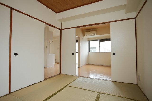 エスポワール高木の和室