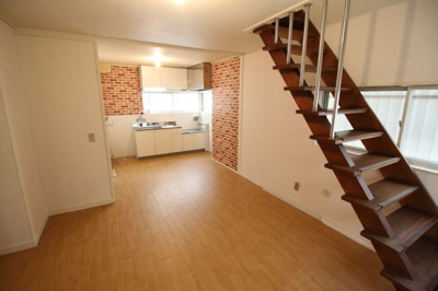 【居間・リビング】 | 平和台　貸家