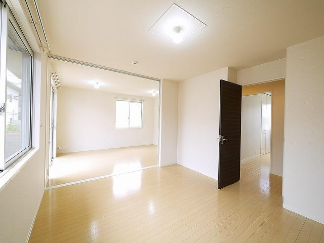 クレストヒルズの寝室|ゆとりの広さです