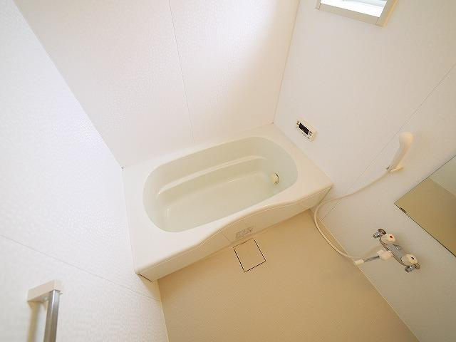 クレストヒルズの浴室|お風呂で日々の疲れを落としましょう