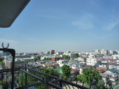 【展望】 | 川口サマリヤマンション | ８階からの眺めです。川口市から鳩ヶ谷方面を一望できます。