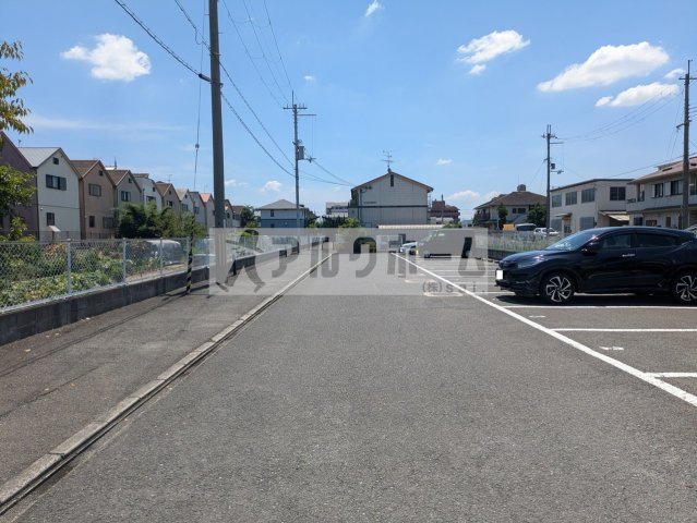 M ROSEST（エムロゼスト）の駐車場|M ROSEST（エムロゼスト）
