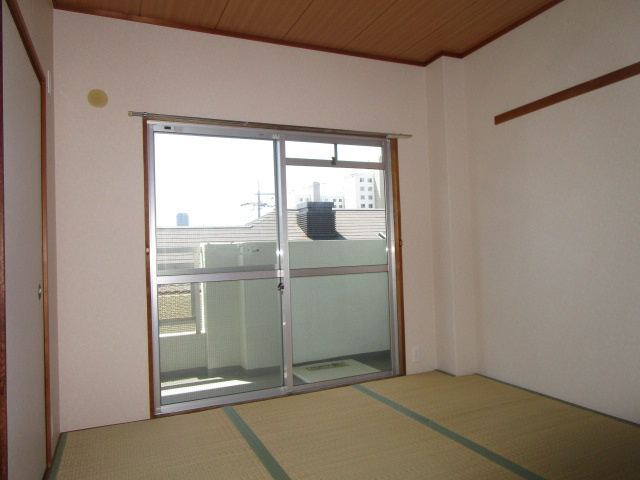大阪市淀川区新北野２丁目の賃貸マンションの寝室