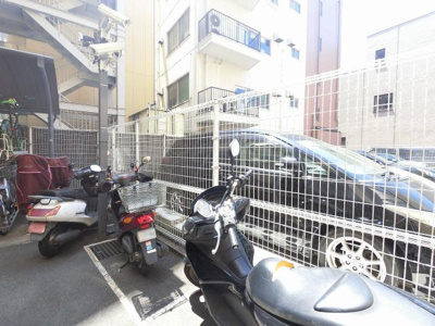 【その他共用部分】 | 横浜東白楽シティタワー | バイク置き場