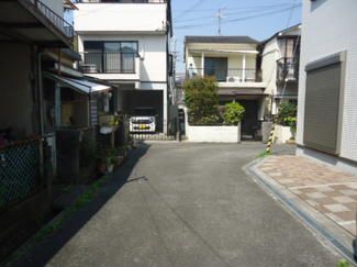 【前面道路含む現地写真】