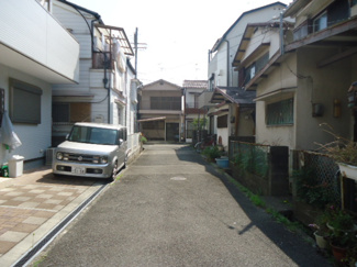 【前面道路含む現地写真】