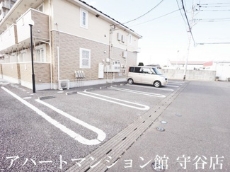 【駐車場】