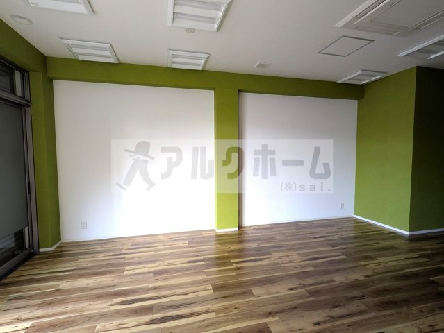 柏原市国分西１丁目の店舗事務所の内装
