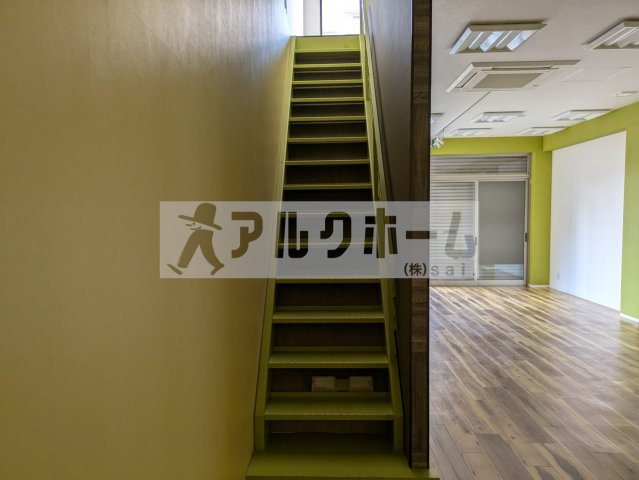 柏原市国分西１丁目の店舗事務所の内装