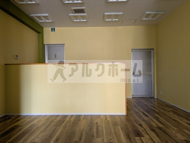 柏原市国分西１丁目の店舗事務所の内装