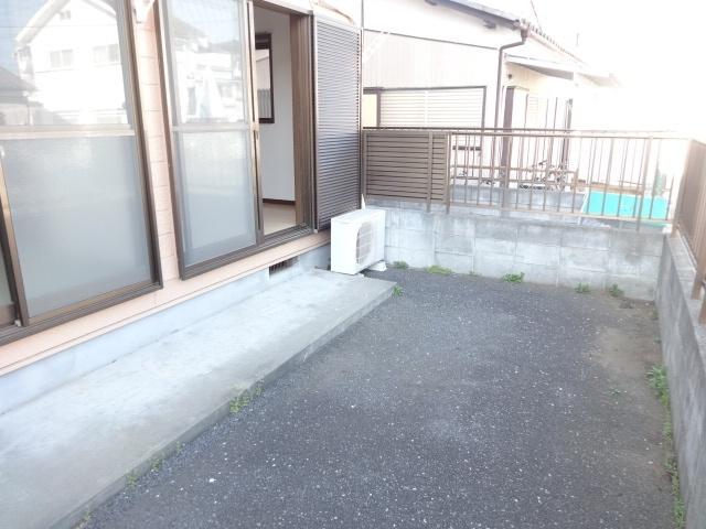 ハイツリバーランドの庭