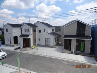【外観】 | 気になるイチオシ物件情報：「蓮田市椿山1丁目　オール電化新築分譲住宅全9棟」。憧れのIHなら、料理もキッチン周りの掃除も楽々ですよ！ものが多く納戸が欲しい方にも嬉しい4SLDK！
