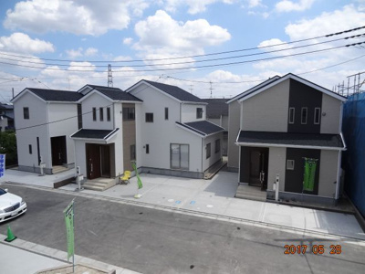 【外観】 | 蓮田市椿山1丁目　オール電化新築分譲住宅全9棟・残3棟 | 気になるイチオシ物件情報：「蓮田市椿山1丁目　オール電化新築分譲住宅全9棟」。憧れのIHなら、料理もキッチン周りの掃除も楽々ですよ！ものが多く納戸が欲しい方にも嬉しい4SLDK！