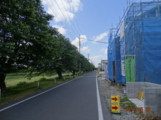 【前面道路含む現地写真】