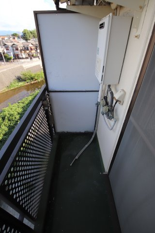 【設備】 | 新栄プロパティー北野田Ⅰ | 室外洗濯機置場