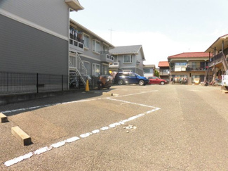 【駐車場】