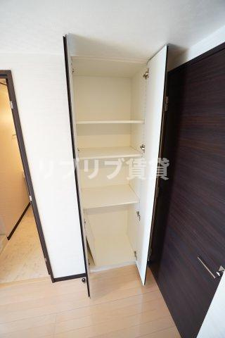 東ビルの収納