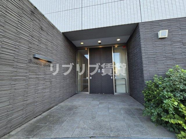東ビルのエントランス