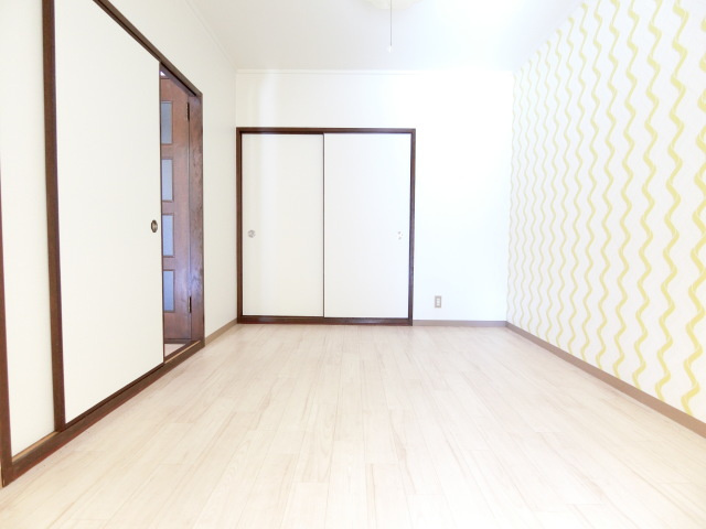 シンフォニーレジデンス藤沢台の寝室|別部屋イメージ写真