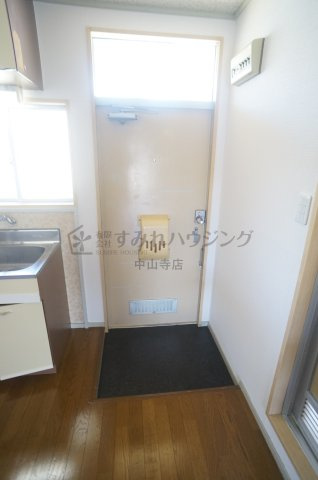 売布ハイツの玄関