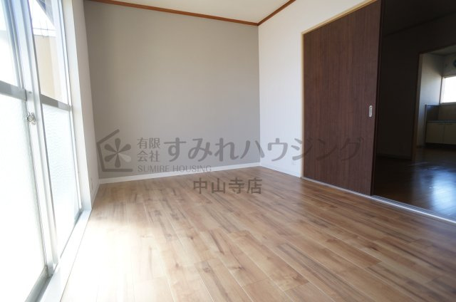 売布ハイツの寝室