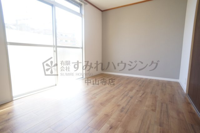 売布ハイツの寝室