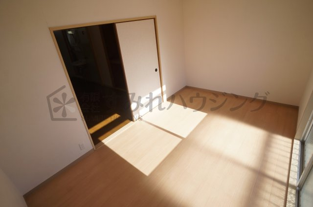 売布ハイツの洋室