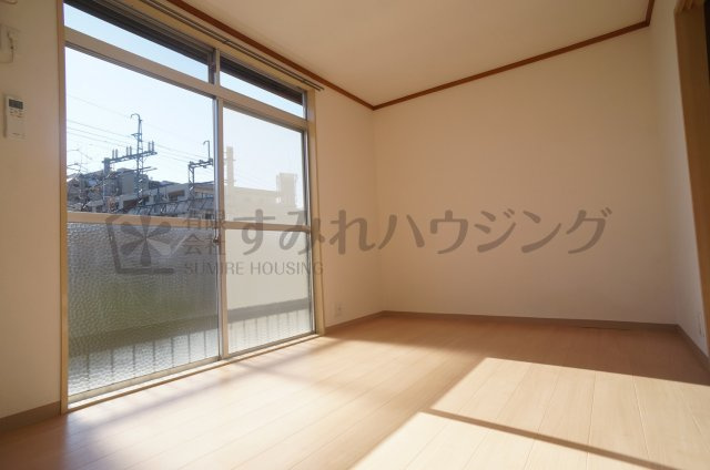 売布ハイツの洋室