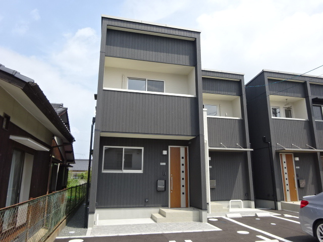 倉敷市真備町川辺のテラスの外観