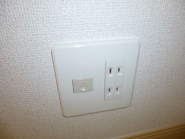ライジング・サンのその他|電話モジュラー