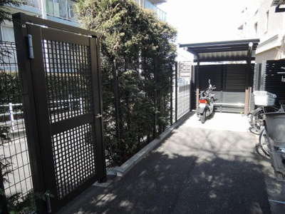【その他共用部分】 | グランシティたまプラーザⅠ | バイク置場