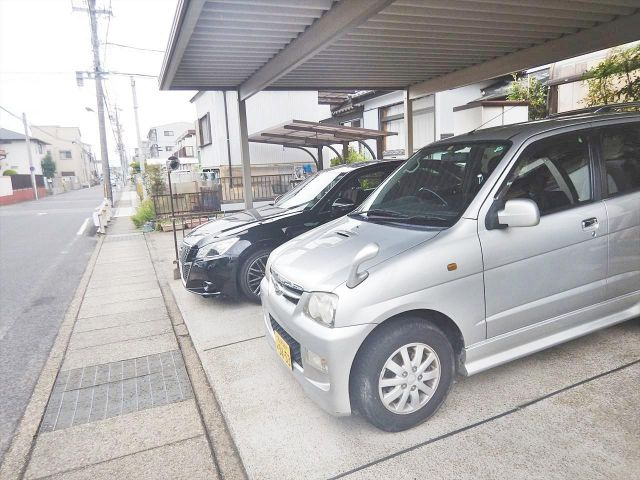 守山　瀬古戸建貸家の駐車場