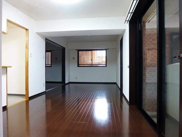 ロイヤルトーリータワーズ